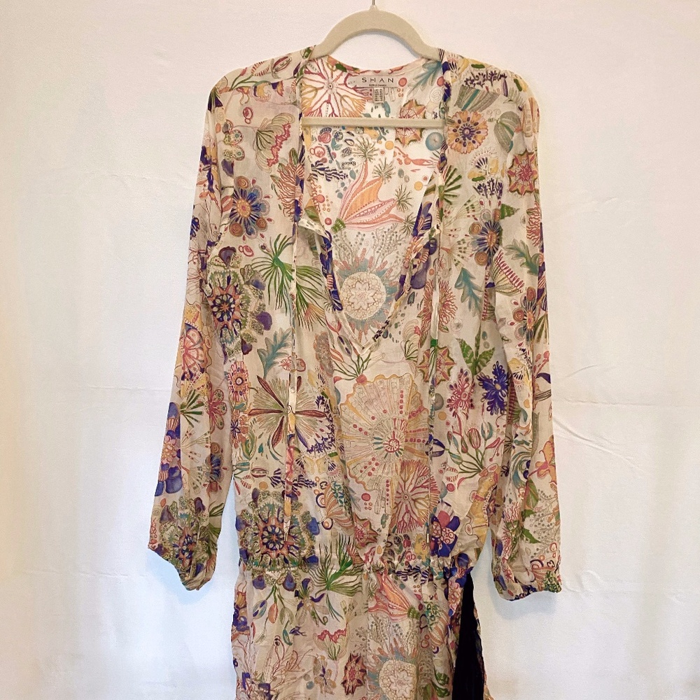 filmy colorful beach cover or tunic.drop waist tie.open neck tie. killer pattern